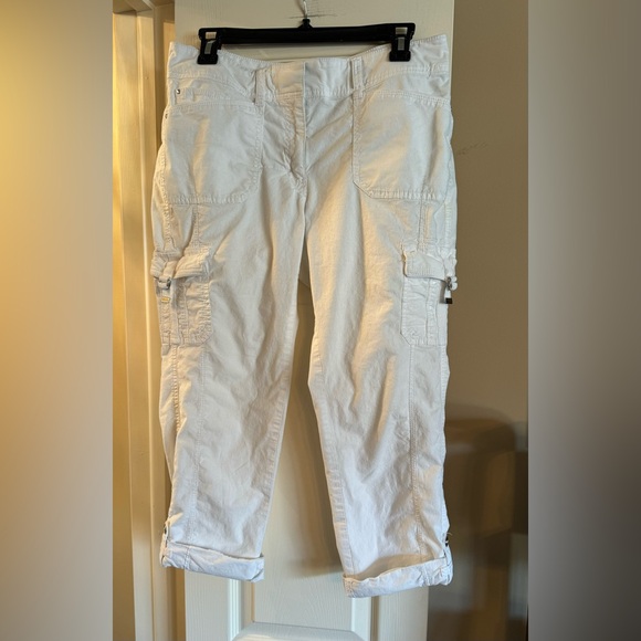 White House Black Market ladies capri cargo pants - Picture 2 of 9